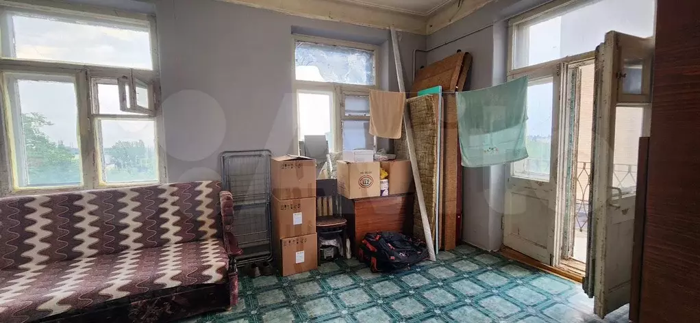 Комната 18 м в 3-к., 4/4 эт. - Фото 1