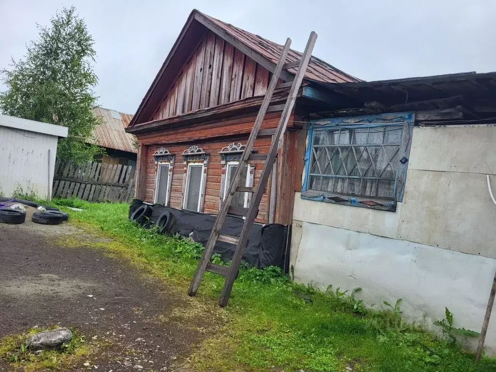 Дом в Свердловская область, Серов ул. Куйбышева, 128 (38 м) - Фото 1