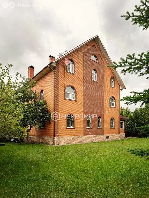 Дом в посёлок Вешки, Садовоогородная улица, 80 (450.3 м) - Фото 1