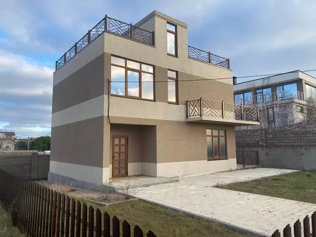 Дом в Севастополь Гагаринский муниципальный округ, ул. Военных ... - Фото 1