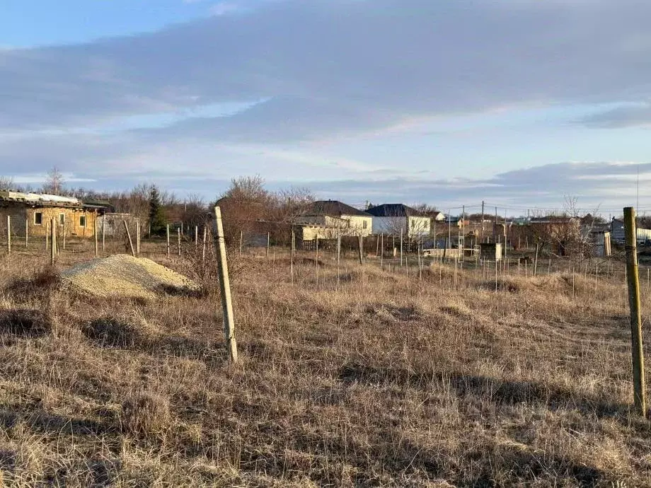 Участок в Крым, Симферопольский район, 3-й массив садовые участки ул. ... - Фото 2