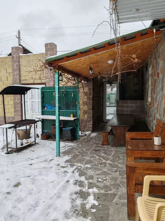 Дом в Курская область, Курский район, Щетинский сельсовет, Химфарм ... - Фото 0