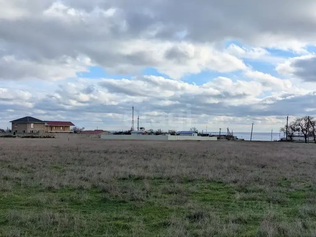 Участок в Крым, Черноморский район, с. Окуневка  (6.4 сот.) - Фото 1