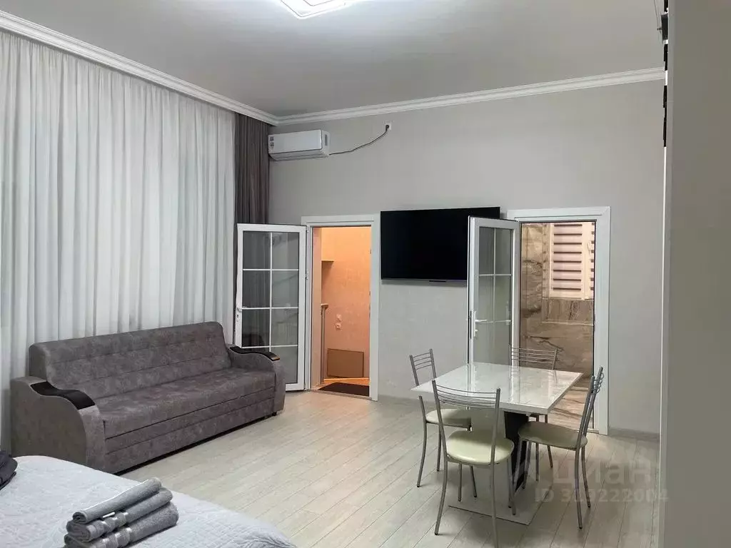 Студия Северная Осетия, Владикавказ ул. Ленина, 27 (42.0 м) - Фото 0