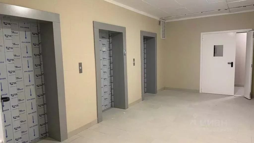 Студия Волгоградская область, Волгоград пос. Завода имени Петрова, ... - Фото 1