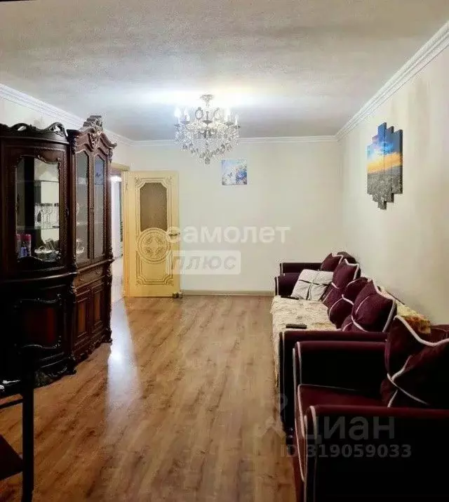 3-к кв. Кабардино-Балкария, Нальчик ул. Мовсисяна, 3 (69.0 м) - Фото 1