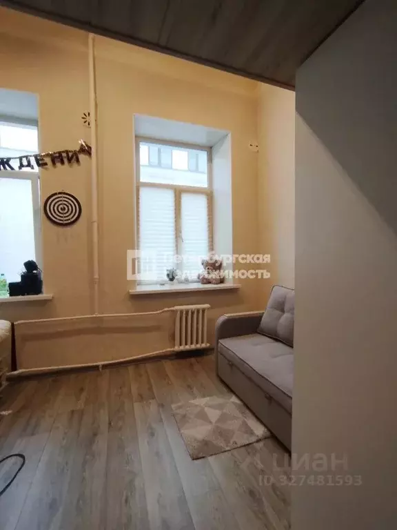 Комната Санкт-Петербург 3-я Советская ул., 9 (18.1 м) - Фото 1