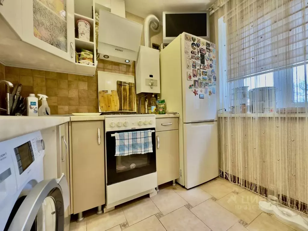2-к кв. Ростовская область, Таганрог ул. Шаумяна, 23 (43.7 м) - Фото 0