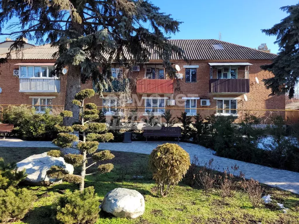 3-к кв. Краснодарский край, Динская ст-ца ул. Красная, 70 (66.0 м) - Фото 1