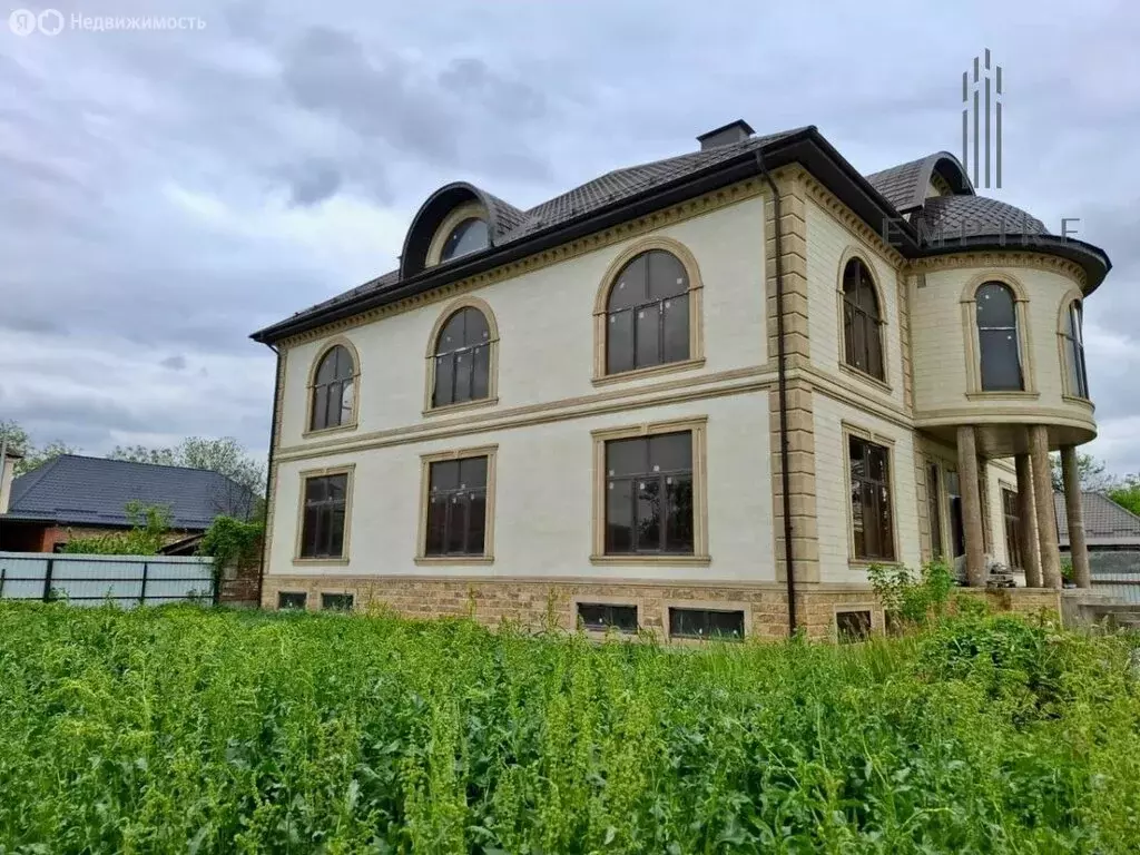 Дом в Грозный, улица Гагарина, 22 (1100 м) - Фото 1