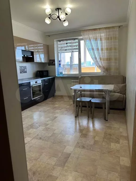 1-к. квартира, 50 м, 4/19 эт. - Фото 1