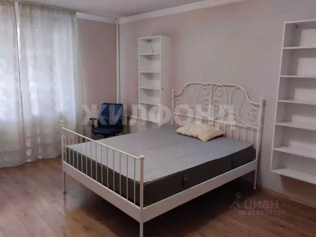 2-к кв. Новосибирская область, Новосибирск ул. Семьи Шамшиных, 18 ... - Фото 0