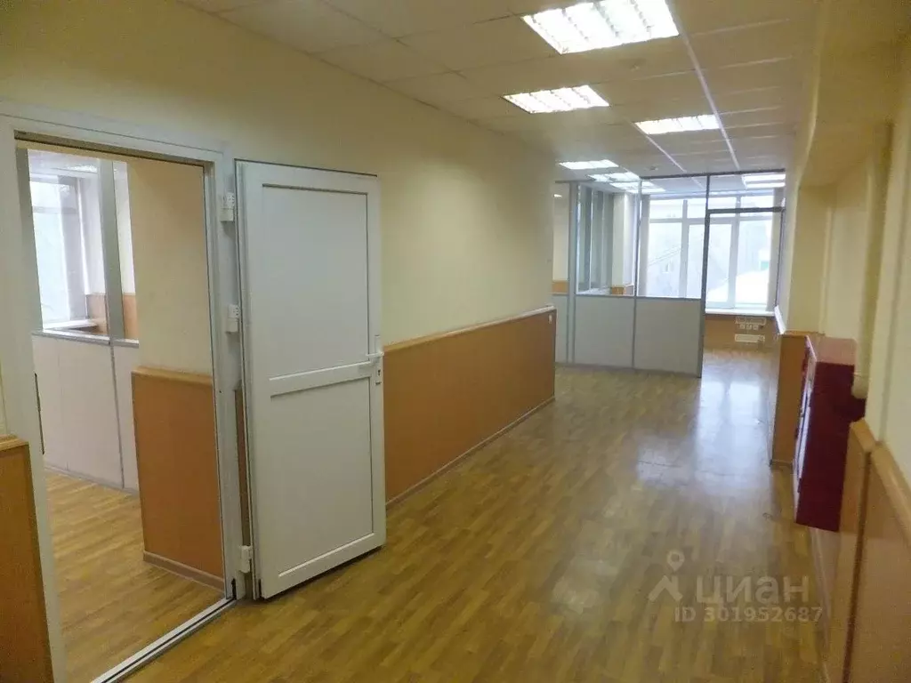 Офис в Свердловская область, Екатеринбург ул. Мамина-Сибиряка, 85 (142 ... - Фото 1