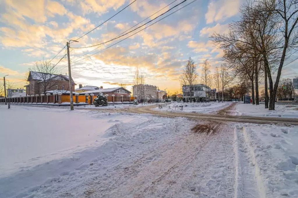 Участок в Санкт-Петербург пос. Стрельна, Санкт-Петербургское ш., 42а ... - Фото 1