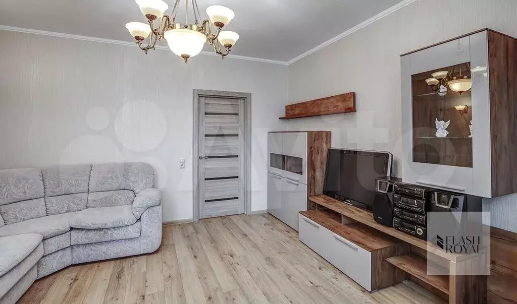 3-к. квартира, 90 м, 10/18 эт. - Фото 1