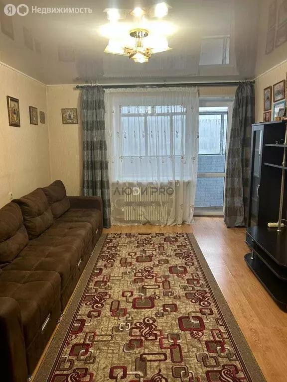 3-комнатная квартира: Уфа, улица Богдана Хмельницкого, 94 (68.2 м) - Фото 1