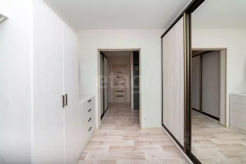 1-к кв. Курганская область, Курган Заозерный жилрайон, 3-й мкр, 9Г ... - Фото 1