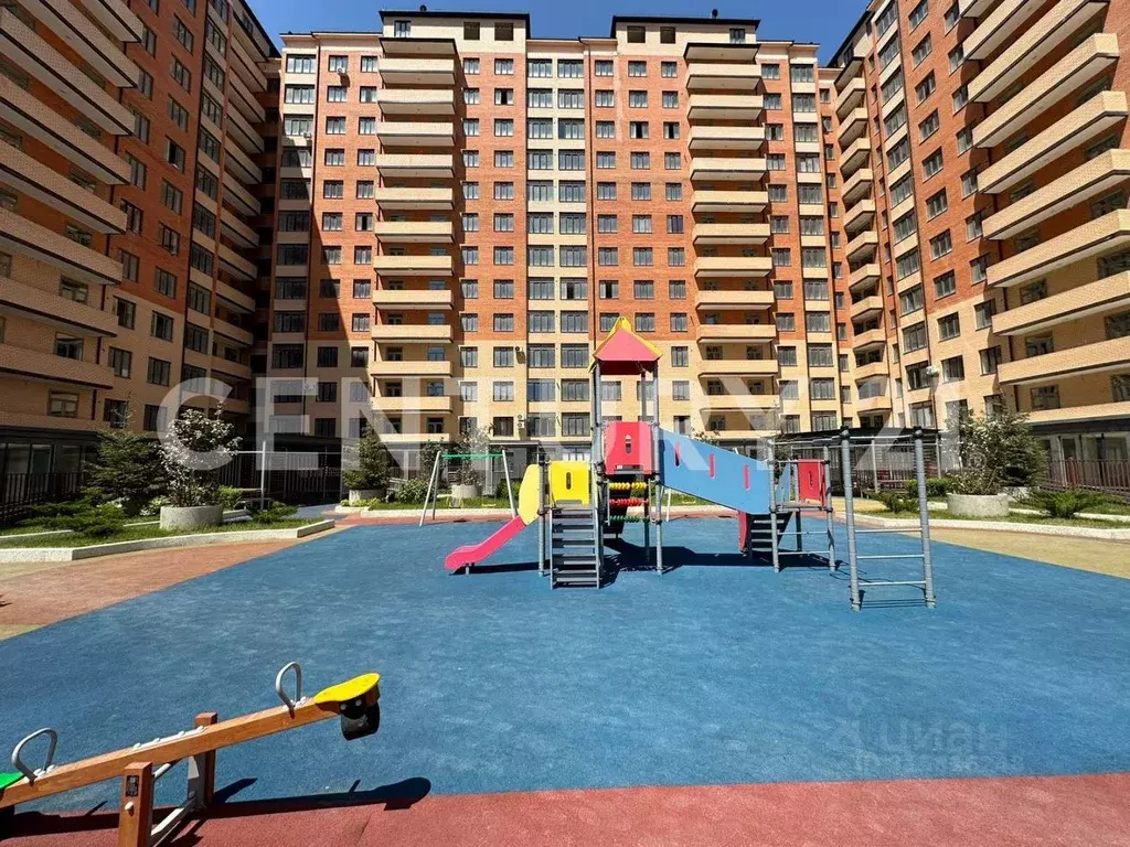 2-к кв. Дагестан, Каспийск просп. Акулиничева, 33А (80.0 м) - Фото 1