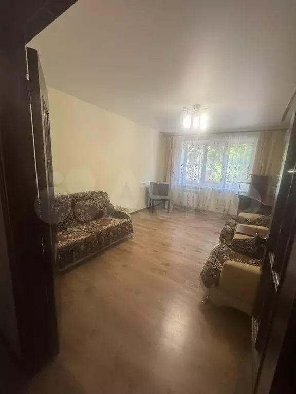 Комната 18 м в 3-к., 1/7 эт. - Фото 0