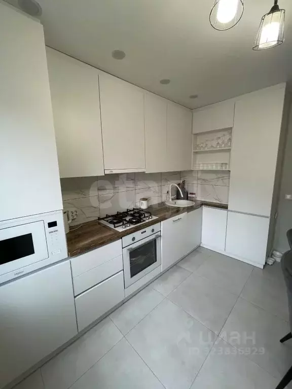 2-к кв. Калининградская область, Калининград ул. Левитана, 58к3 (56.1 ... - Фото 1