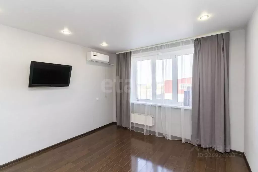 1-к кв. Тюменская область, Тюмень ул. 30 лет Победы, 148к2 (37.6 м) - Фото 1