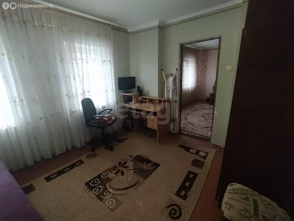 4-комнатная квартира: Бахчисарай, Севастопольская улица, 89 (68.4 м) - Фото 1