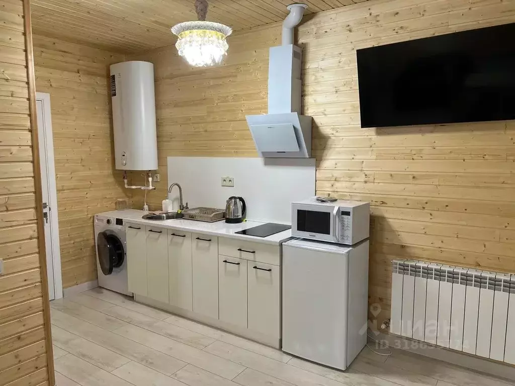 Дом в Дагестан, Каспийск ул. Байрамова, 19Б (50 м) - Фото 1