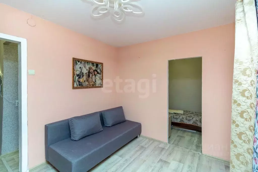 2-к кв. Тюменская область, Тюмень ул. Чекистов, 33 (29.4 м) - Фото 0