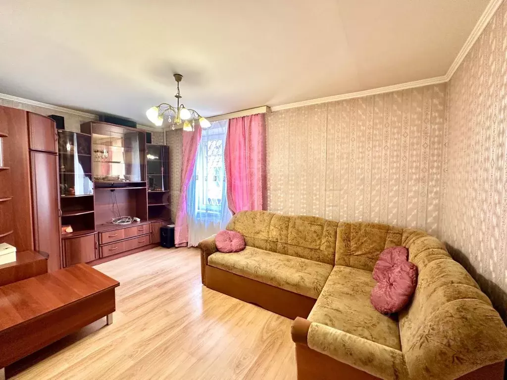 4-к кв. Санкт-Петербург Счастливая ул., 8 (50.0 м) - Фото 0