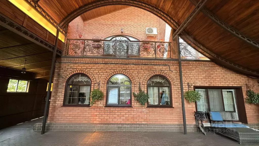 Дом в Адыгея, Майкоп ул. Шовгенова, 18 (333 м) - Фото 1