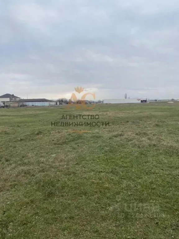 Участок в Крым, Кировское пгт ул. Молодежная, 21 (10.0 сот.) - Фото 1