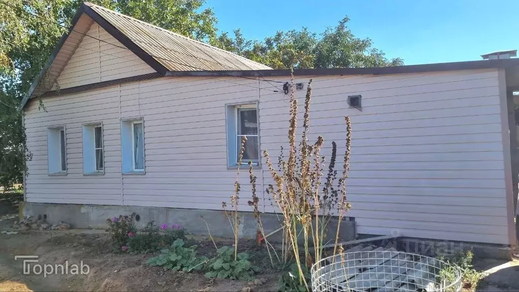 Дом в Астраханская область, Красноярский муниципальный округ, с. ... - Фото 1