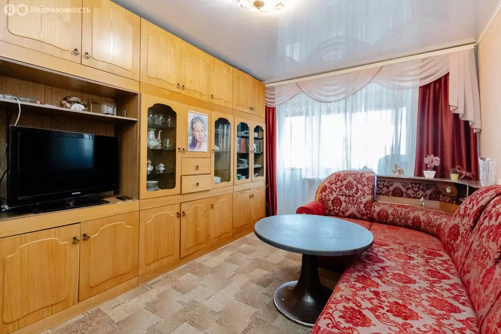 3-комнатная квартира: Екатеринбург, улица Бажова, 122 (50.4 м) - Фото 0