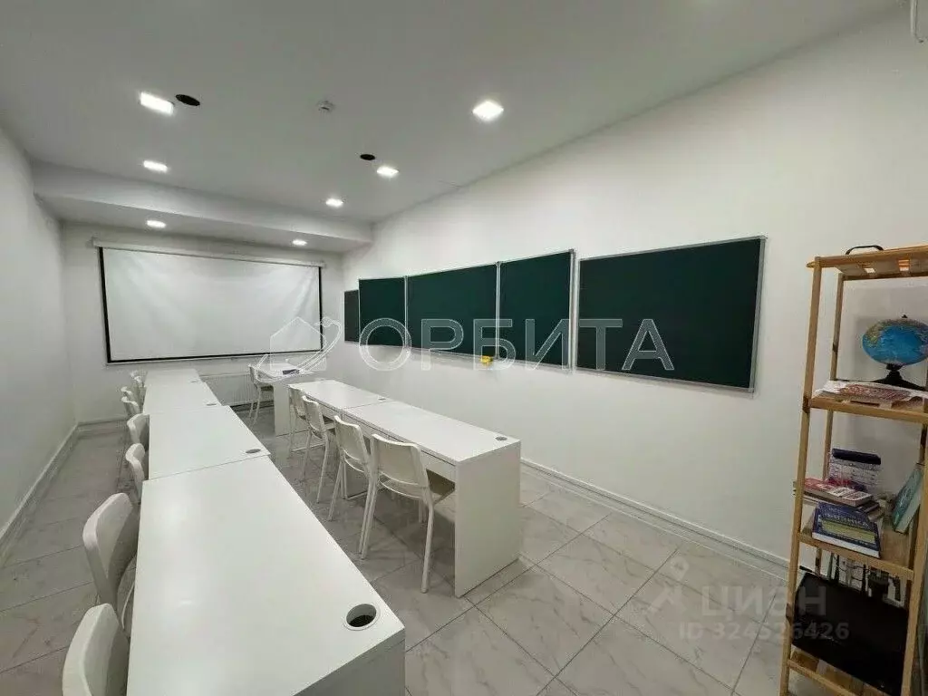 Торговая площадь в Тюменская область, Тюмень ул. Ю.-Р.Г. Эрвье, 32к1 ... - Фото 2