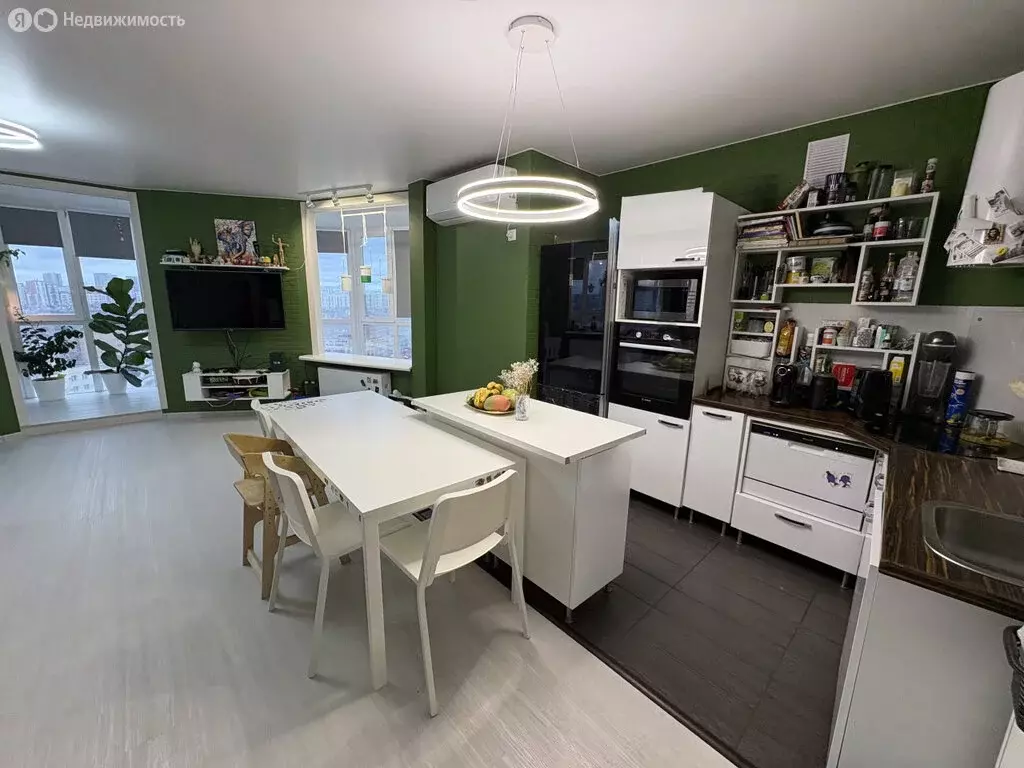 3-комнатная квартира: Екатеринбург, улица Чкалова, 241 (91.4 м) - Фото 1