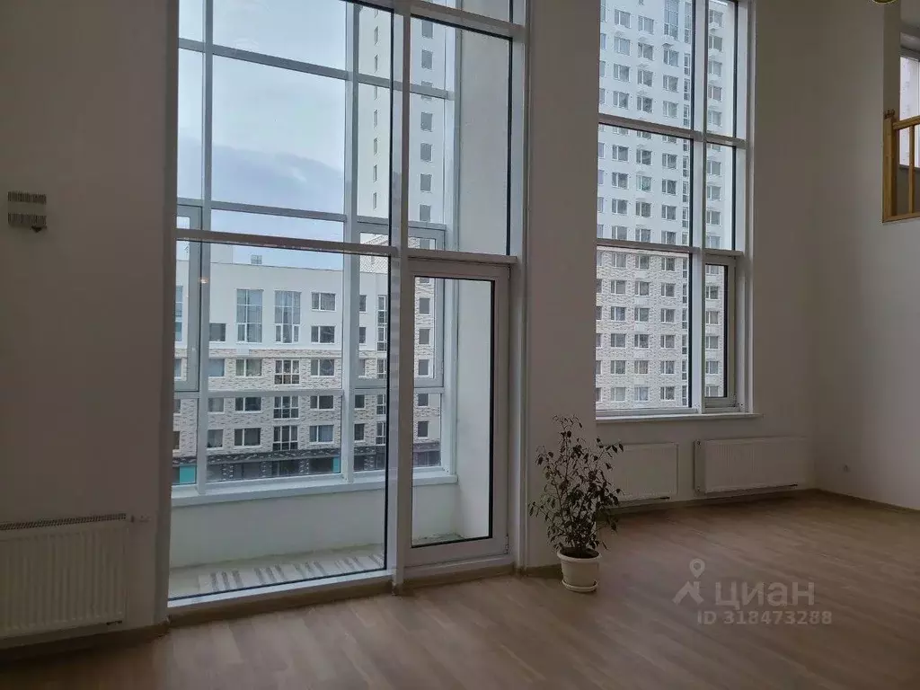 3-к кв. Свердловская область, Екатеринбург ул. Победы, 102 (90.0 м) - Фото 1