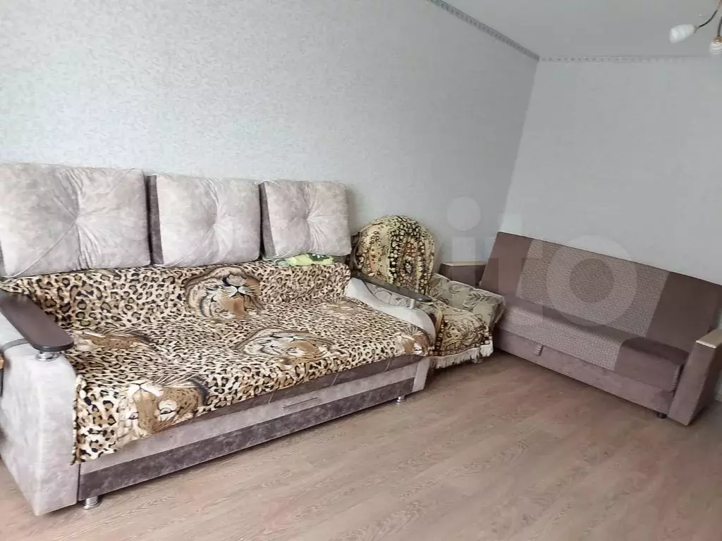 1-к. квартира, 49 м, 1/10 эт. - Фото 1