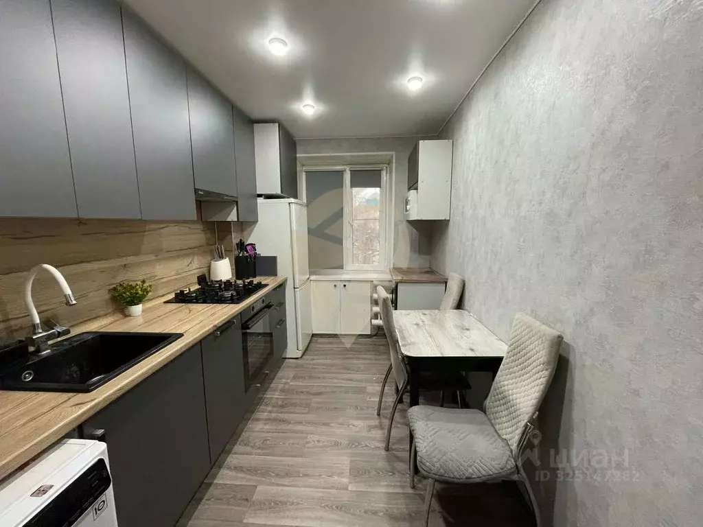 2-к кв. Белгородская область, Губкин ул. Космонавтов, 5 (53.9 м) - Фото 1