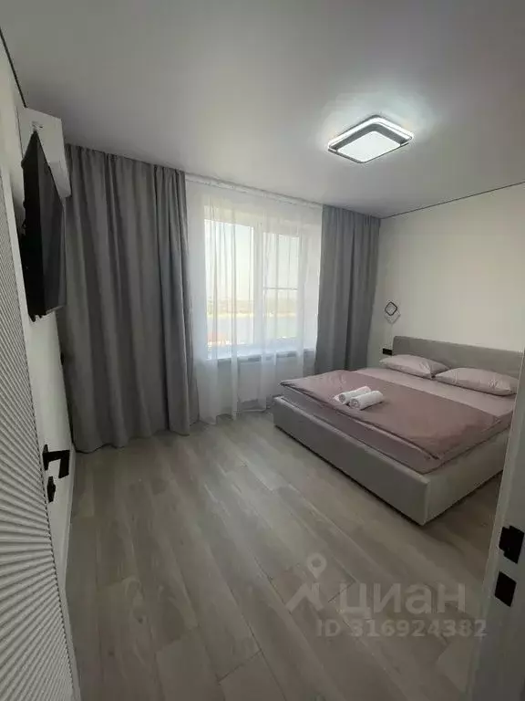 2-к кв. Астраханская область, Астрахань ул. Чехова, 96 (64.0 м) - Фото 0