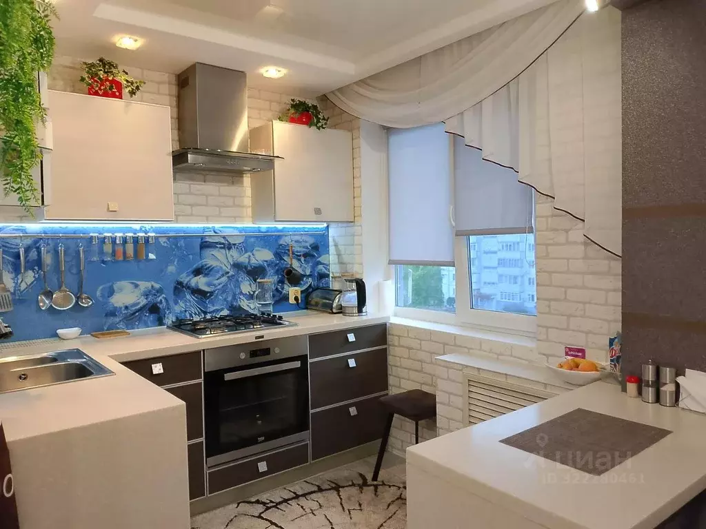 3-к кв. Курганская область, Курган ул. Криволапова, 67 (59.7 м) - Фото 1