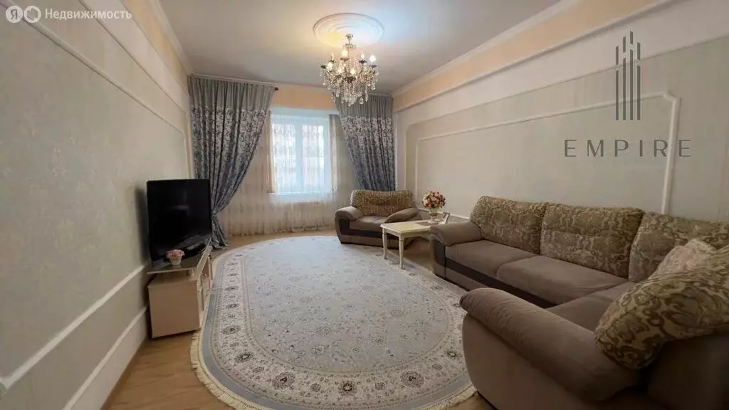 3-комнатная квартира: Грозный, Байсангуровский район, бульвар Султана ... - Фото 1