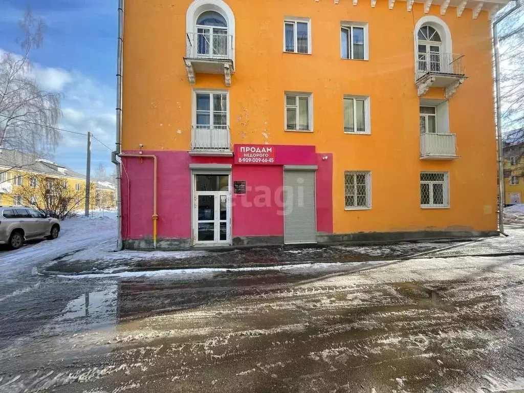 Помещение свободного назначения в Свердловская область, Североуральск ... - Фото 0