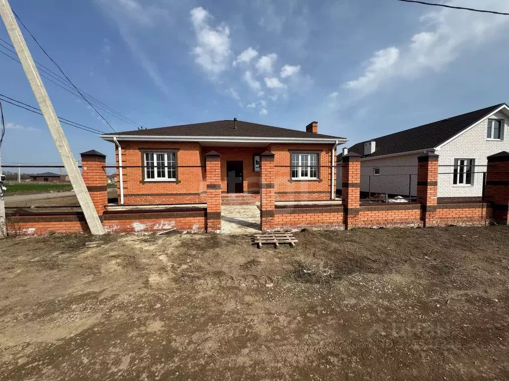 Дом в Ростовская область, Неклиновский район, с. Новобессергеневка ул. ... - Фото 1