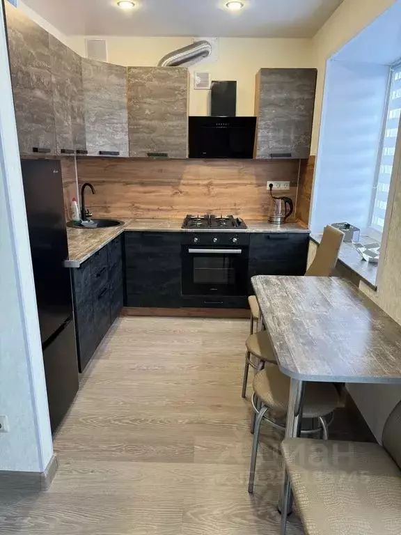 2-к кв. Ярославская область, Углич Ярославская ул., 8 (42.0 м) - Фото 1