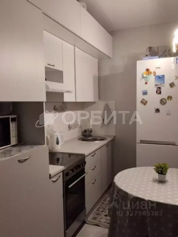 Студия Тюменская область, Тюмень ул. Беляева, 33к2 (27.4 м) - Фото 1