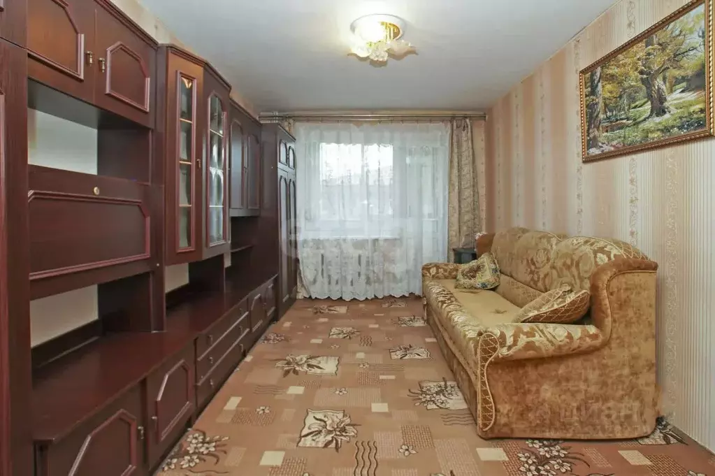 2-к кв. Омская область, Омск Волочаевская ул., 17 (46.8 м) - Фото 0