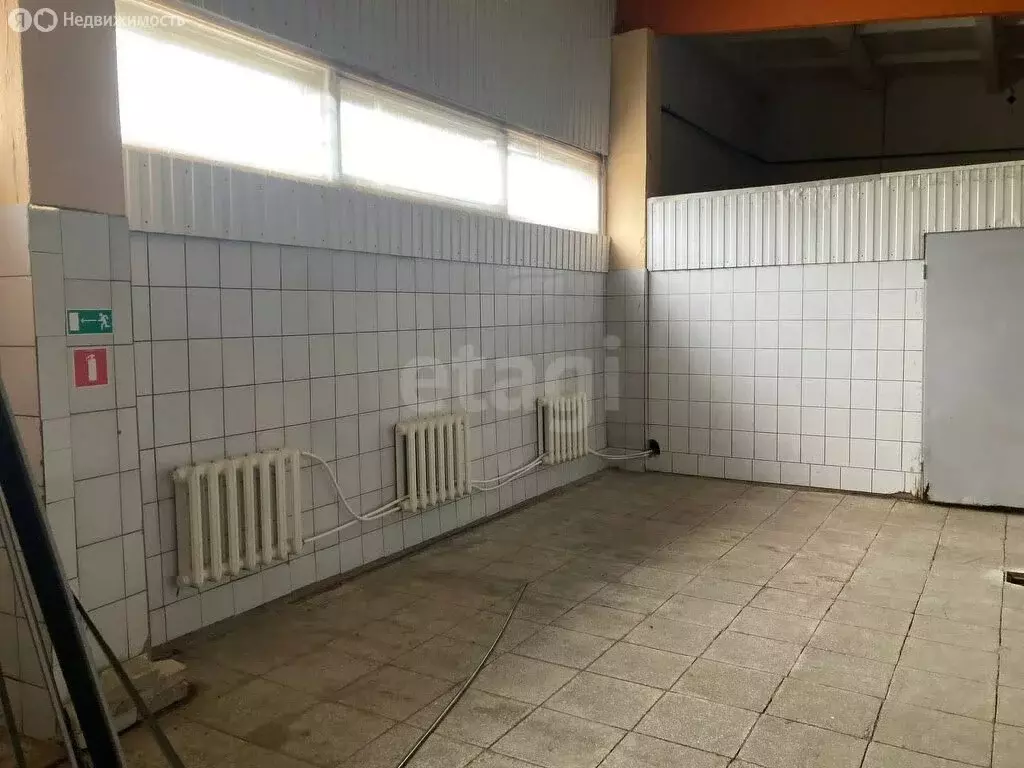 Торговая площадь (270 м) - Фото 2