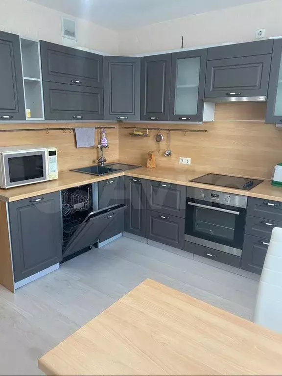 2-к. квартира, 60 м, 7/17 эт. - Фото 0