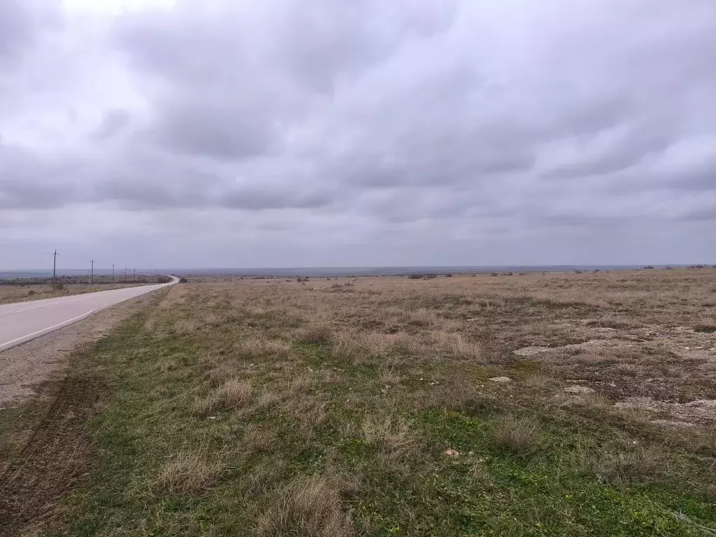 Участок в Крым, Бахчисарайский район, Песчановское с/пос, с. Береговое ... - Фото 2