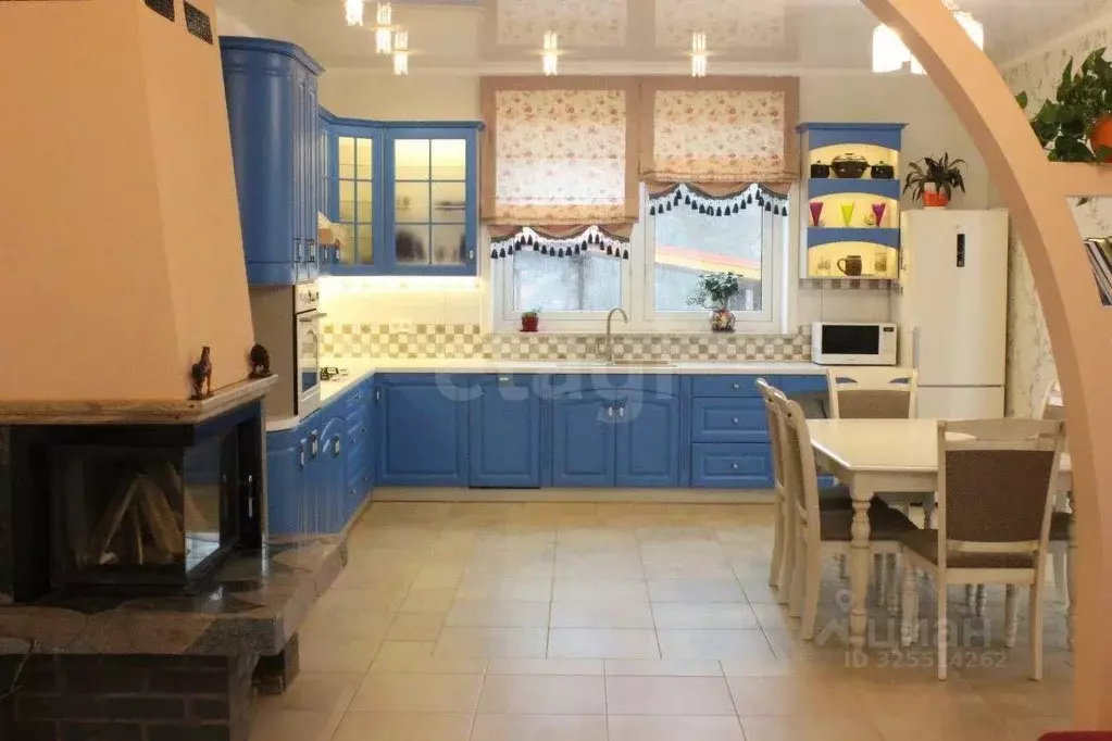 Дом в Калининградская область, Балтийск ул. Батарейная, 11Н (238 м) - Фото 1